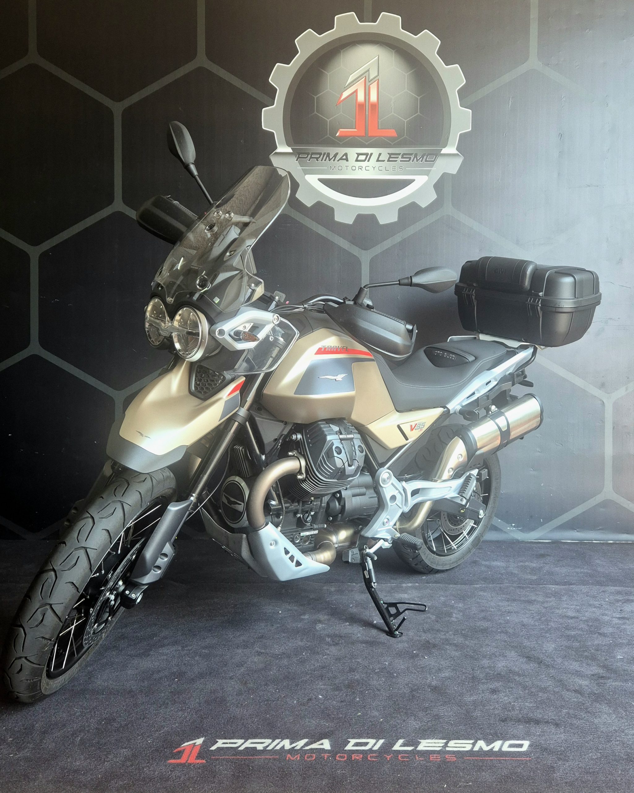 Moto Guzzi V85 TT Travel 2025 2.100km - immagine 7