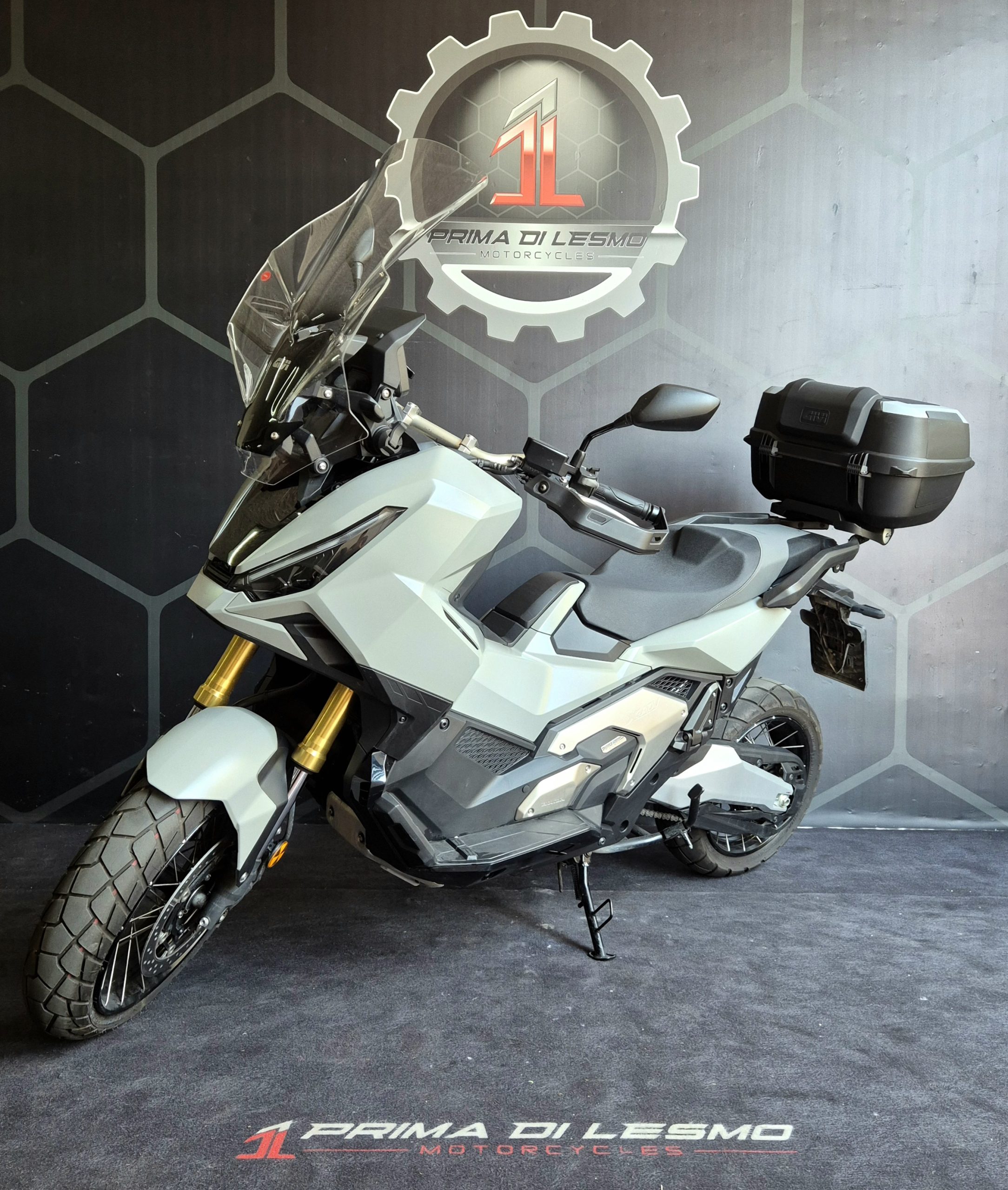 Honda X-ADV 750 DCT 2025 8.200KM - immagine 3