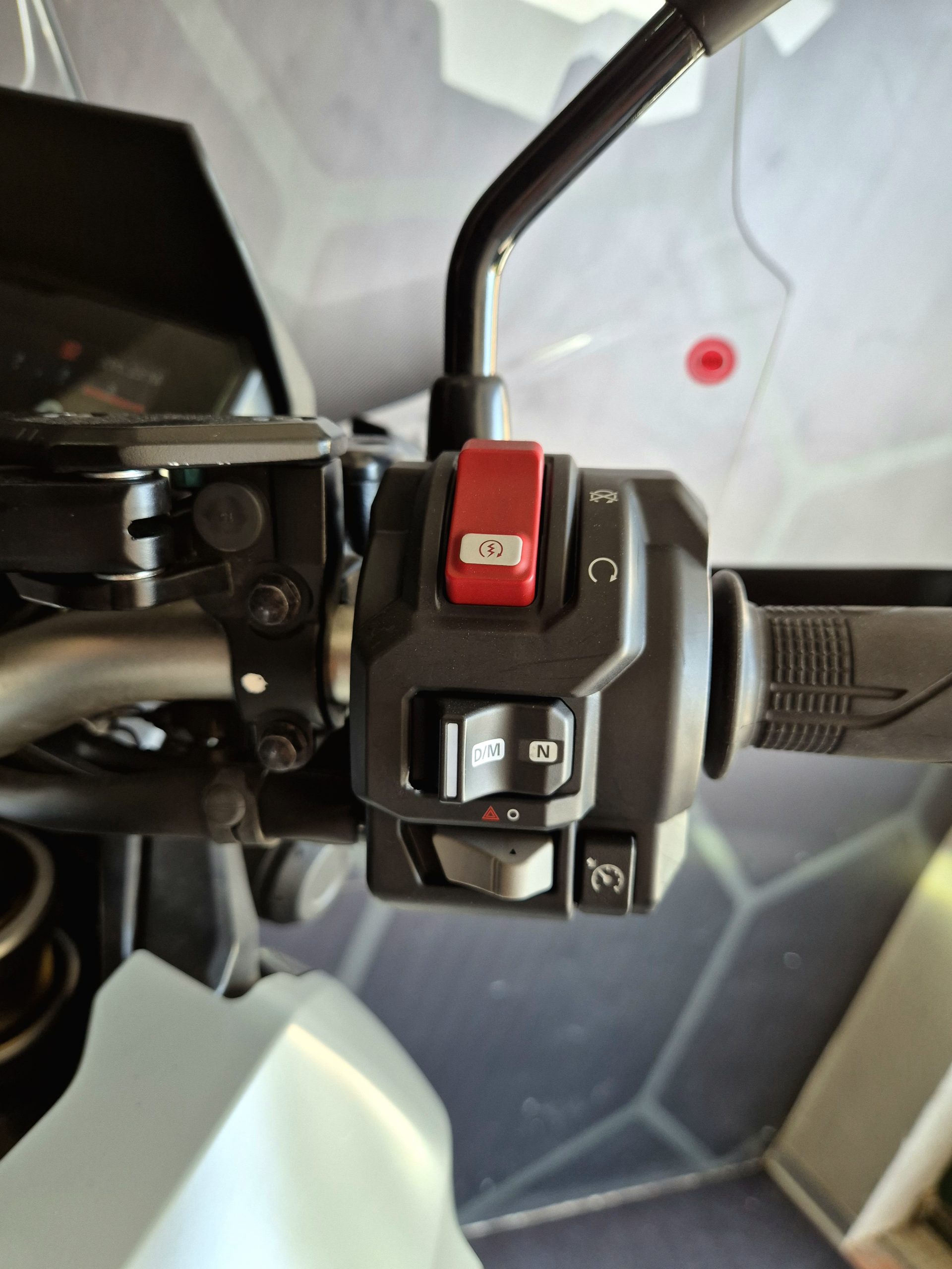 Honda X-ADV 750 DCT 2025 8.200KM - immagine 8